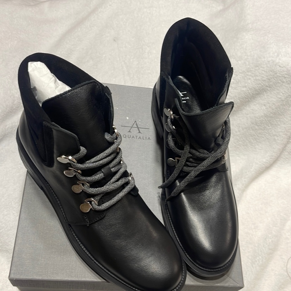Aquatalia women’s lug style hiker boots NWT